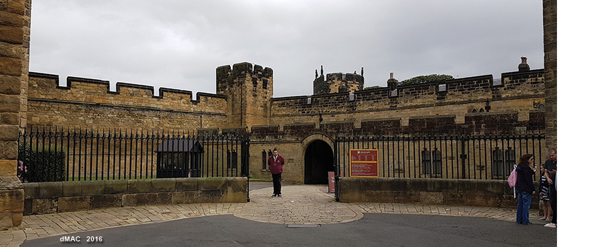 8 Alnwick castle